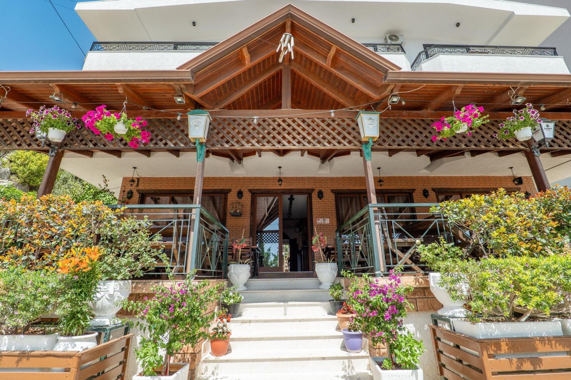 Sunkised Hotel Sarandë Exterior foto