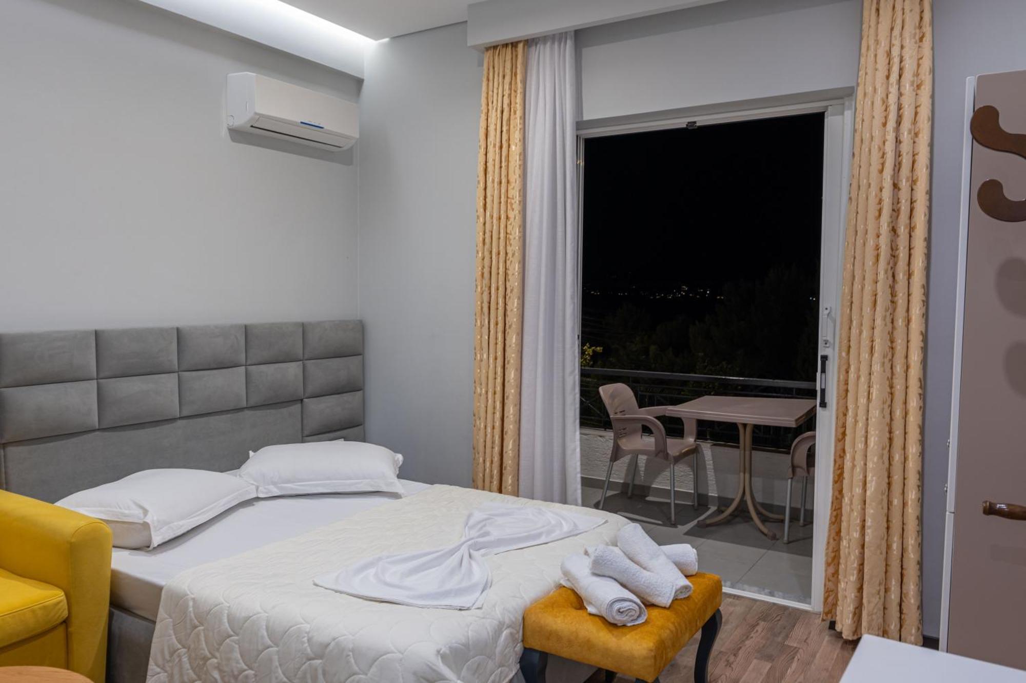 Sunkised Hotel Sarandë Exterior foto