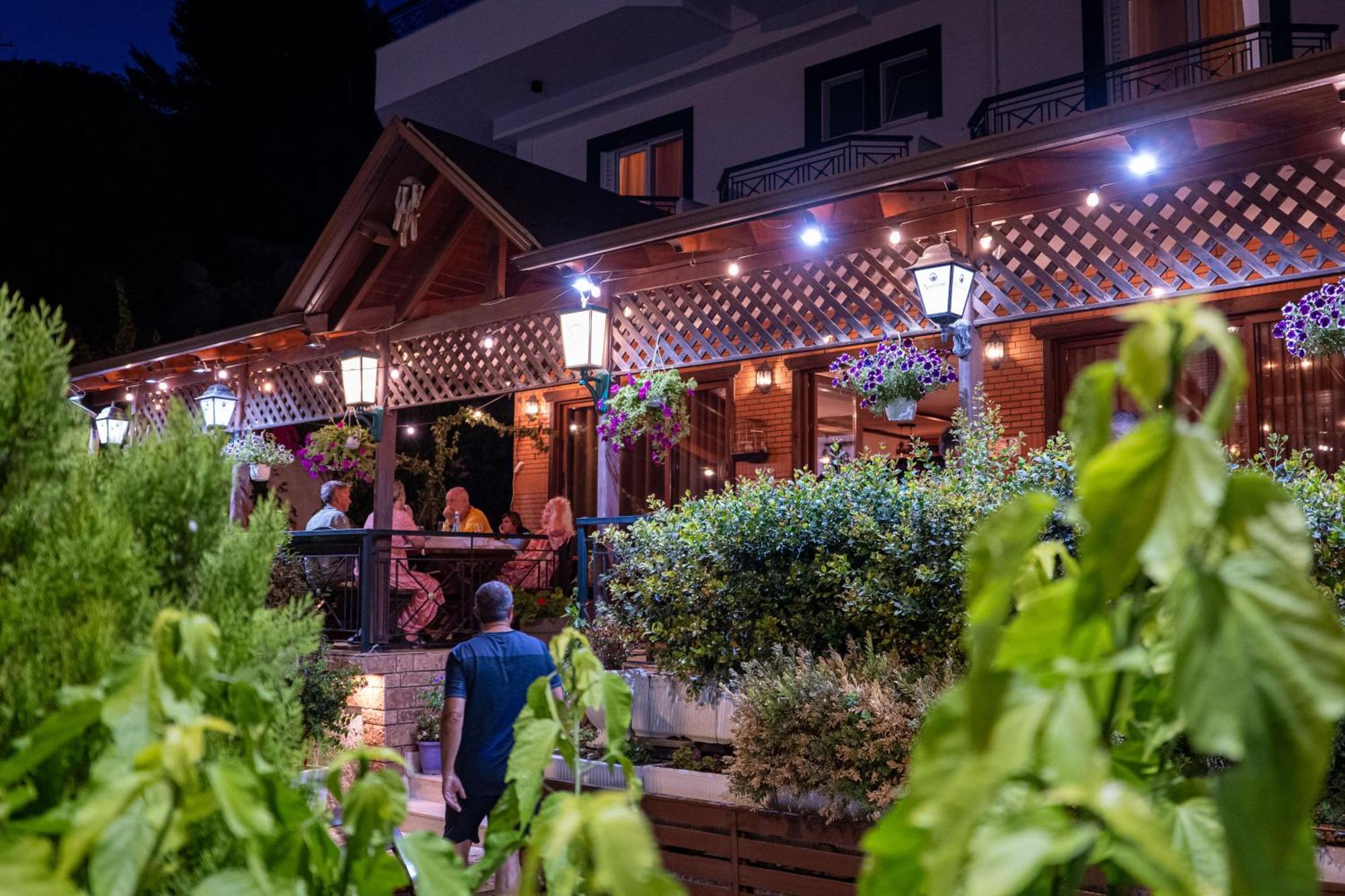 Sunkised Hotel Sarandë Exterior foto